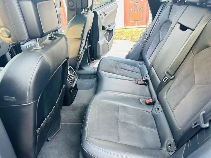 16年枣庄保时捷Macan