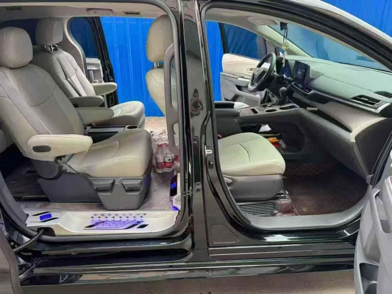 24年嘉兴丰田塞纳