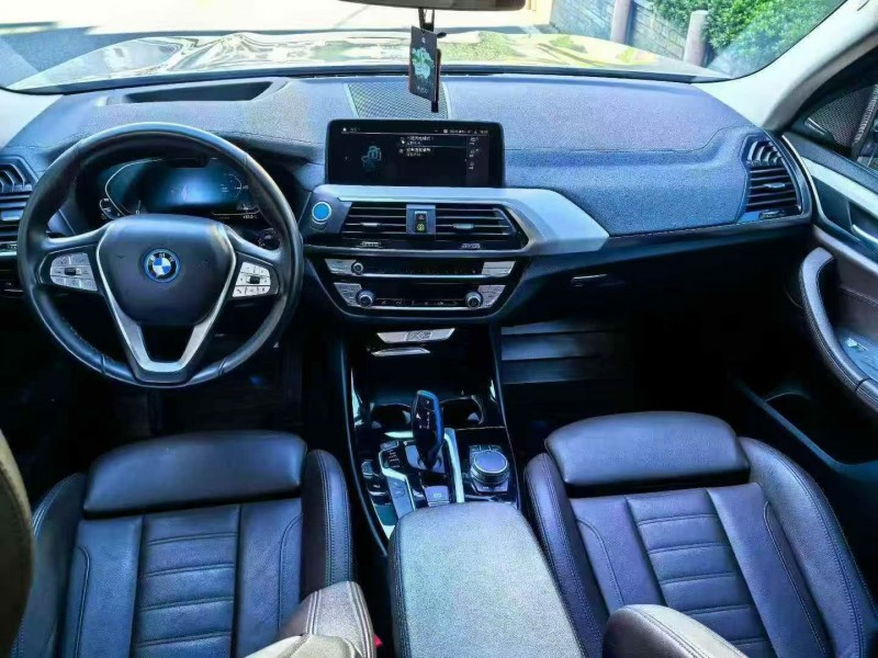 22年金华宝马IX3