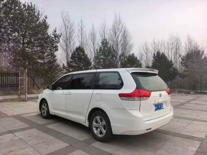 20年潍坊丰田塞纳