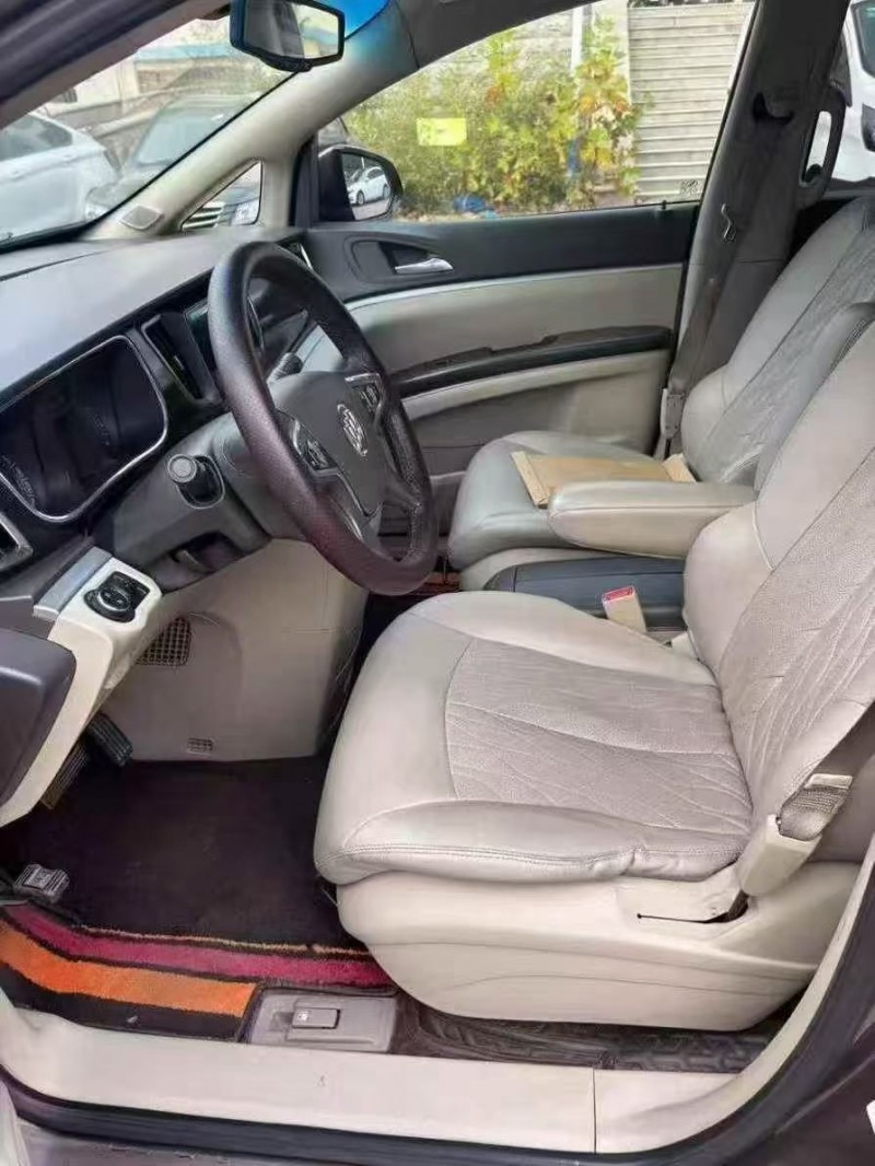 14年威海别克GL8