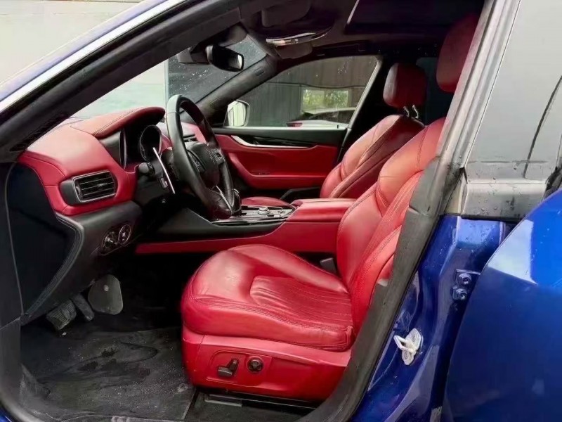 17年烟台玛莎拉蒂Levante