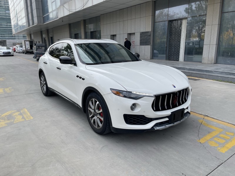 17年济宁玛莎拉蒂Levante