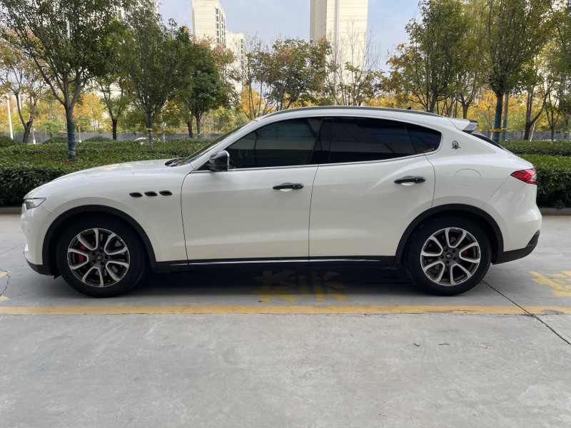 17年济宁玛莎拉蒂Levante