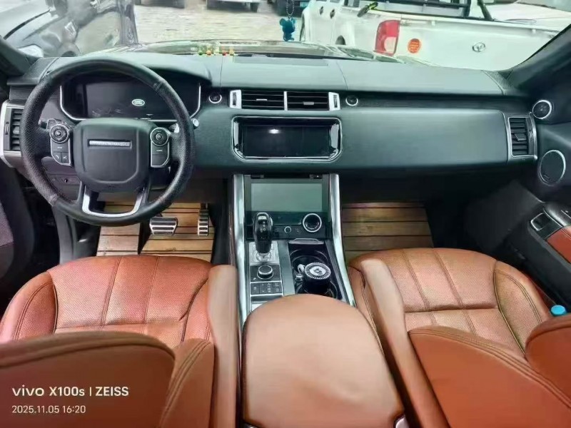 16年渭南路虎揽胜运动