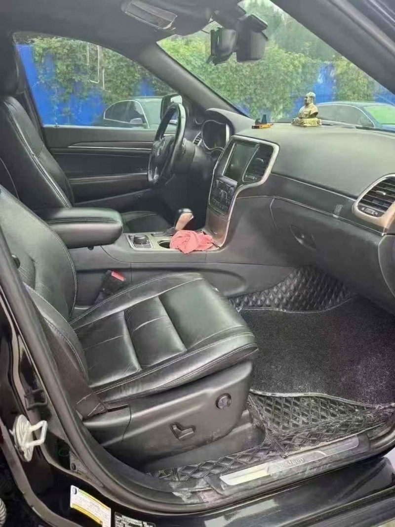 17年济南Jeep大切诺基