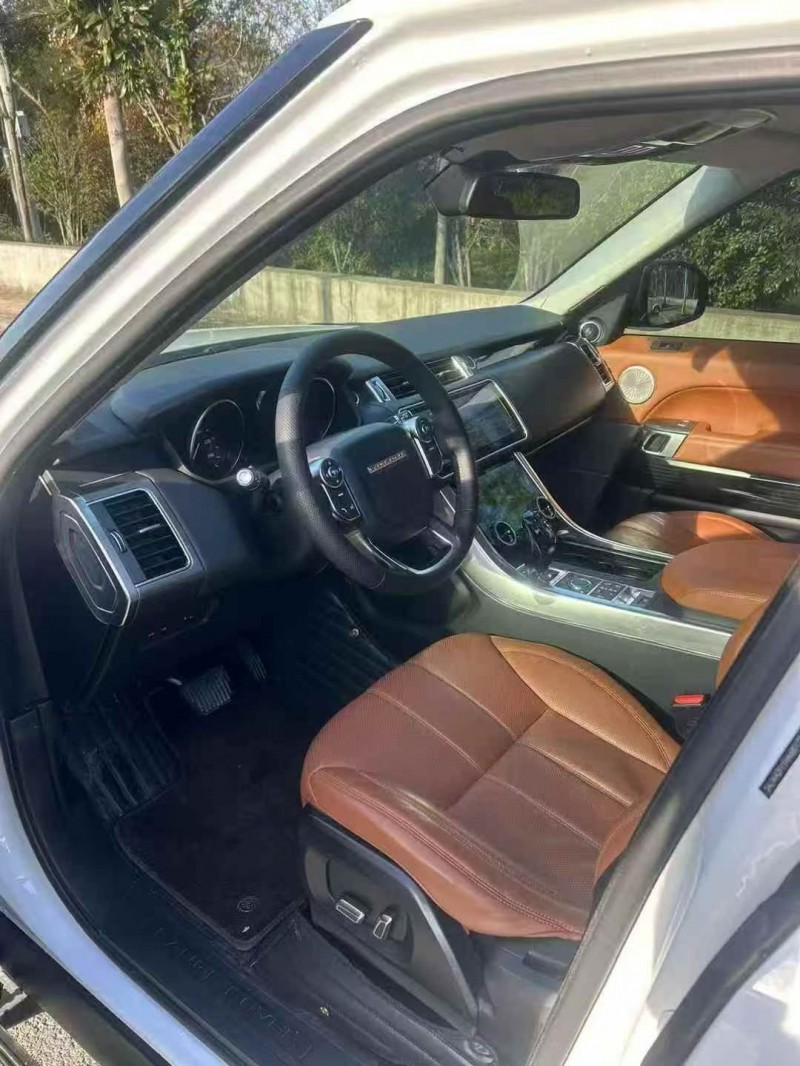 17年蚌埠路虎揽胜运动