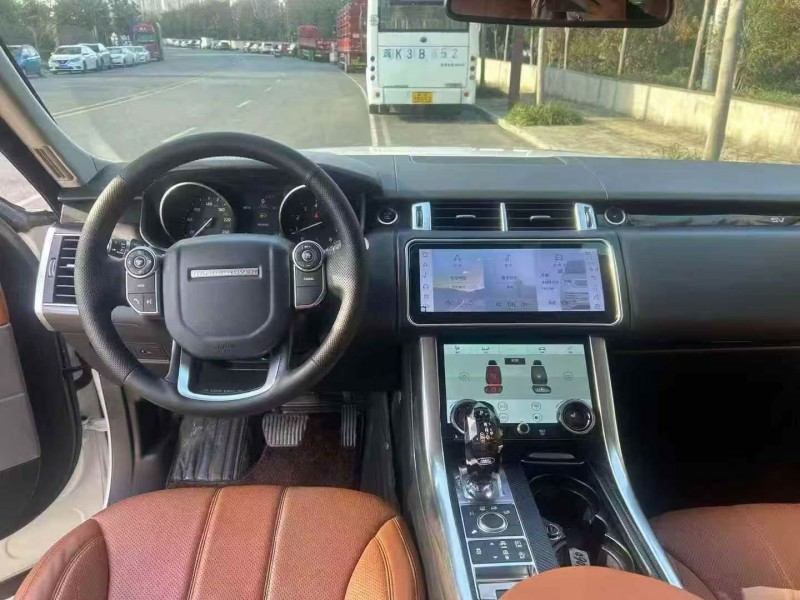 17年蚌埠路虎揽胜运动