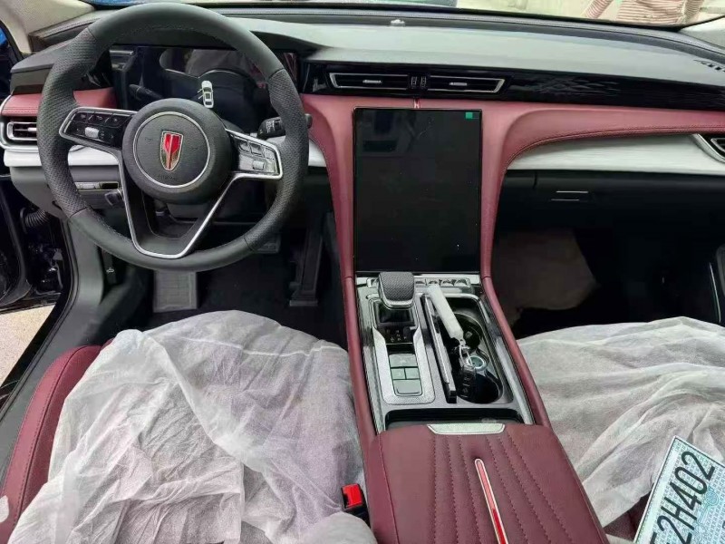 23年白银红旗E-QM5