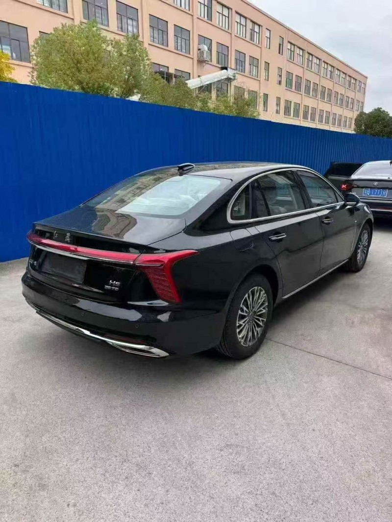 23年白银红旗E-QM5