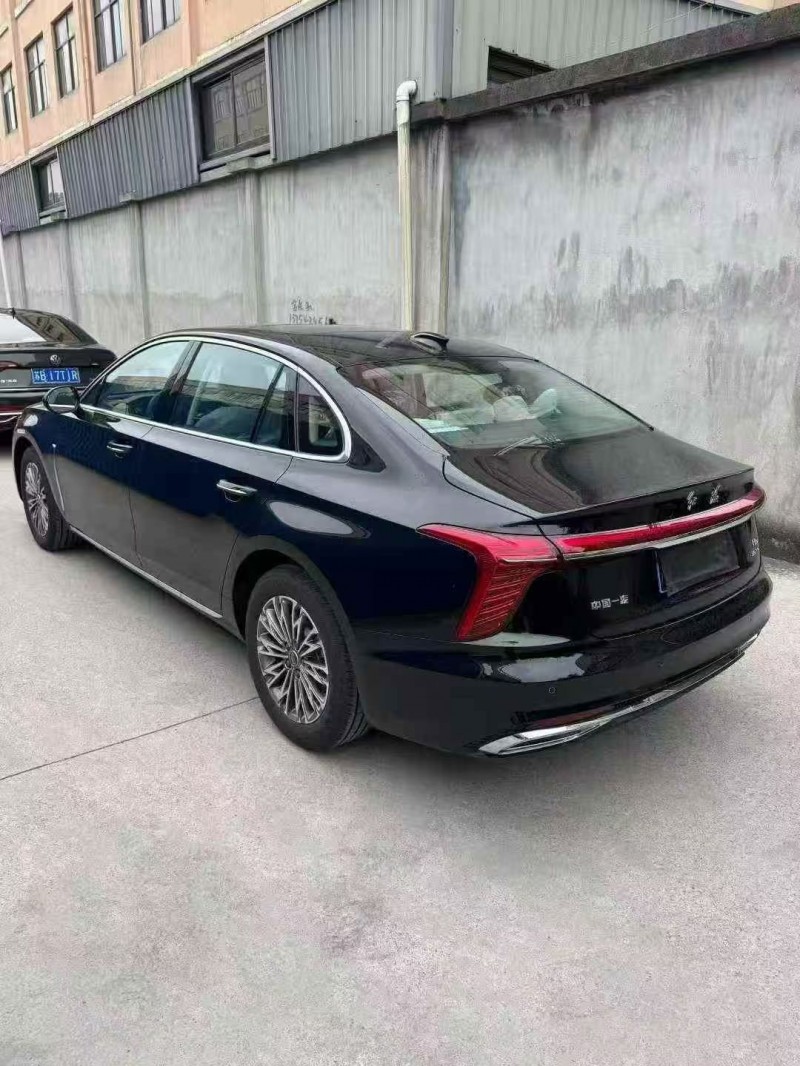 23年白银红旗E-QM5