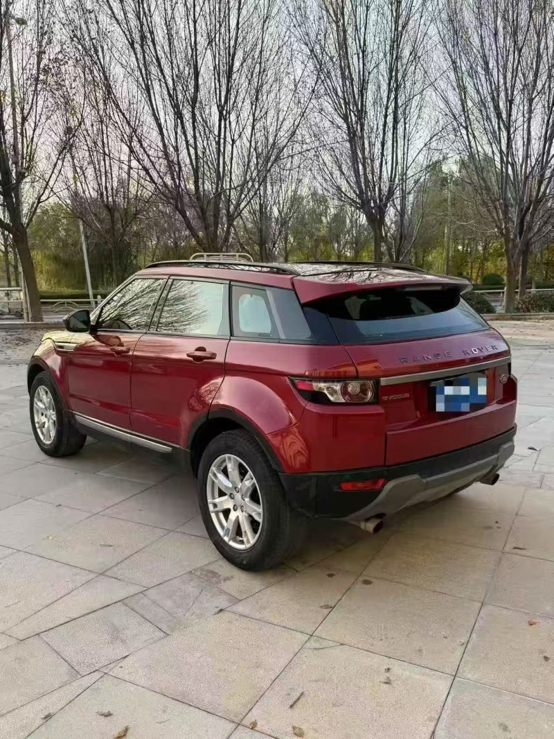 14年荷泽路虎揽胜极光