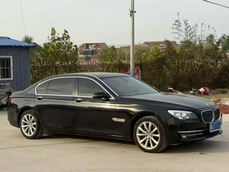 13年荷泽宝马7系