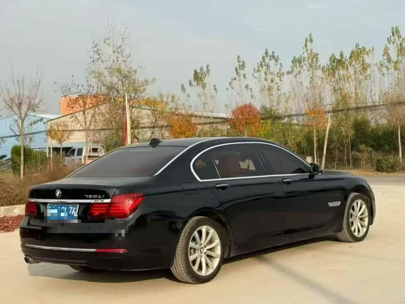 13年荷泽宝马7系