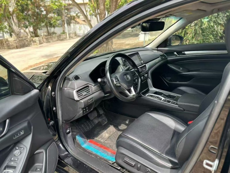 19年湛江本田雅阁