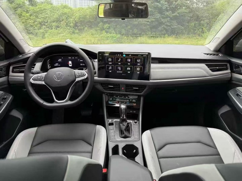 25年岳阳大众宝来