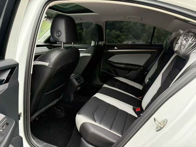 25年岳阳大众宝来