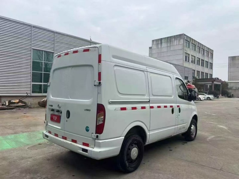 21年东营大通V80