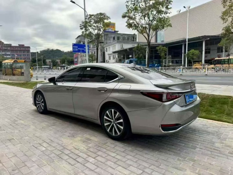 21年湛江雷克萨斯ES