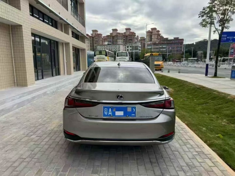 21年湛江雷克萨斯ES