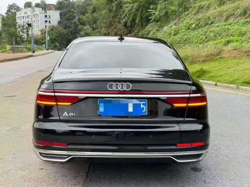 21年三明奥迪A8L