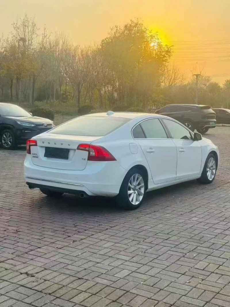 15年东营沃尔沃S60L