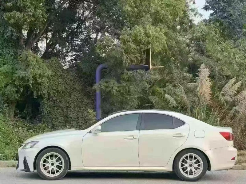 11年珠海雷克萨斯IS