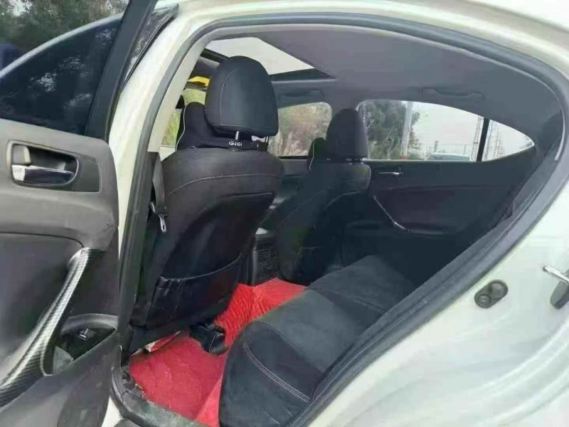 11年珠海雷克萨斯IS