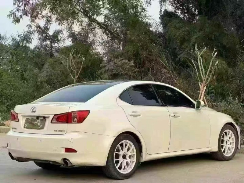 11年珠海雷克萨斯IS