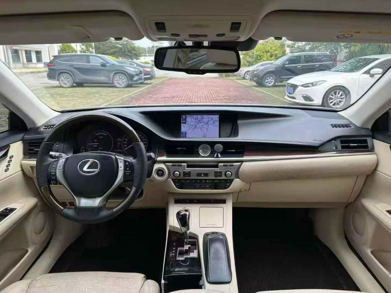 12年北海雷克萨斯ES