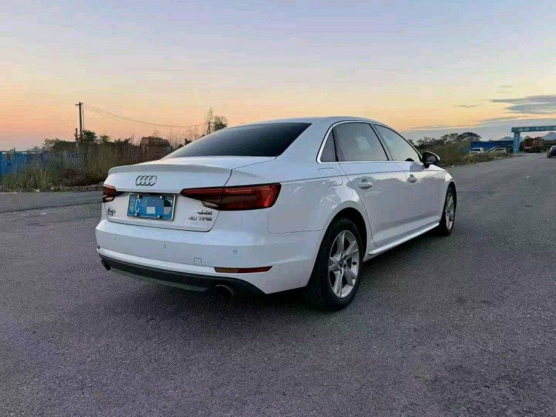 17年柳州奥迪A4L