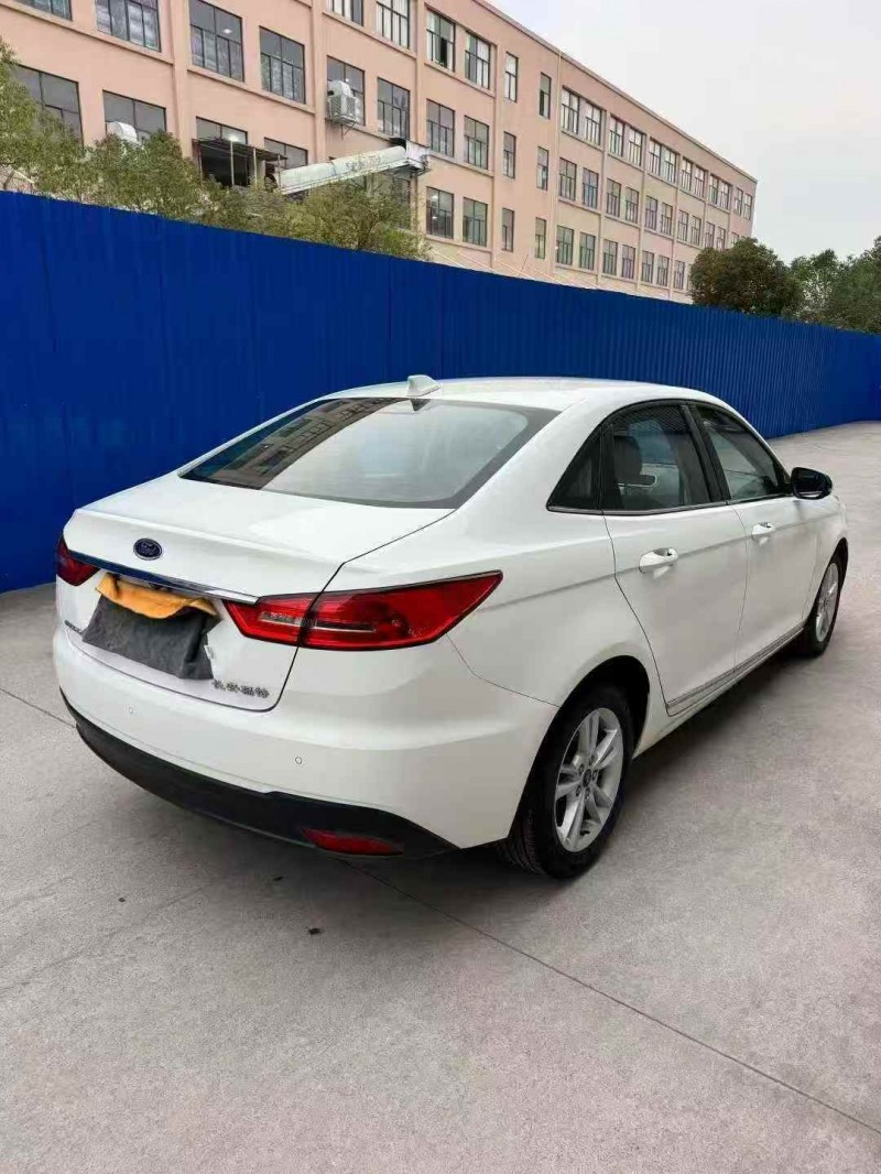 20年绍兴福特福睿斯