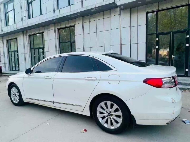 16年东营福特金牛座