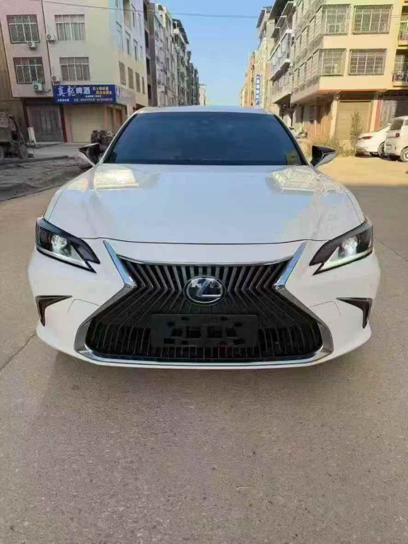 20年梧州雷克萨斯ES