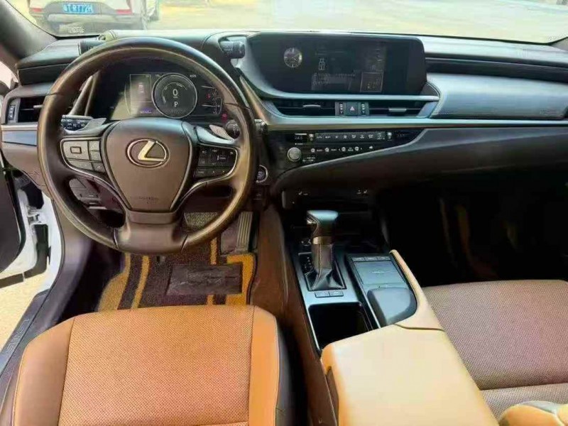20年梧州雷克萨斯ES