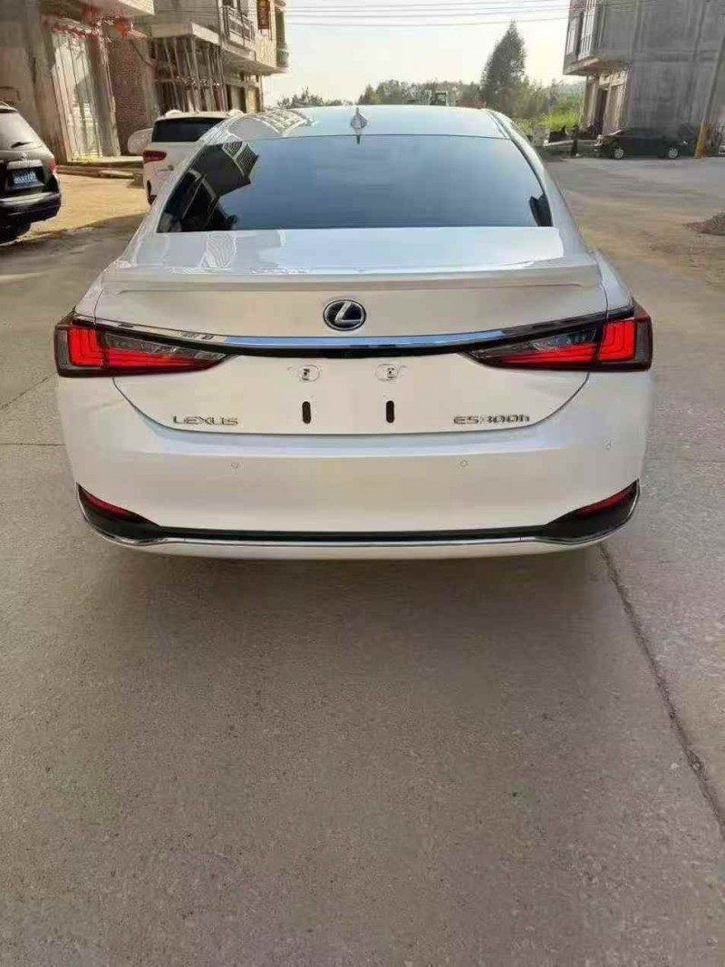 20年梧州雷克萨斯ES