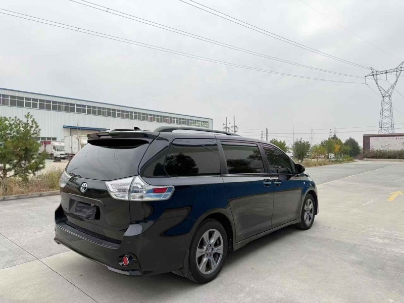 19年枣庄丰田塞纳