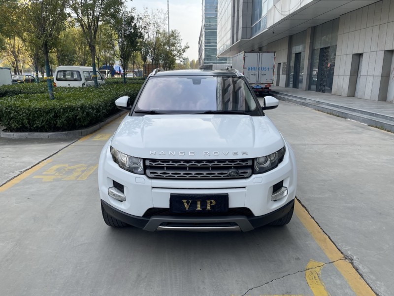 15年济宁路虎揽胜极光