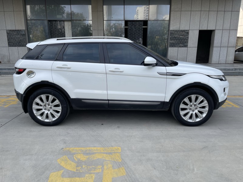 15年济宁路虎揽胜极光