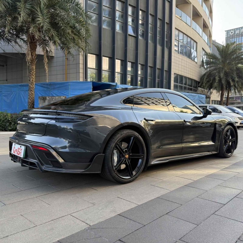 21年佛山保时捷Taycan