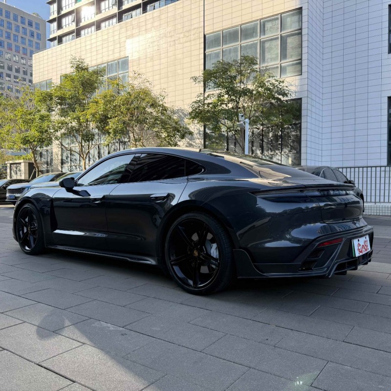 21年佛山保时捷Taycan