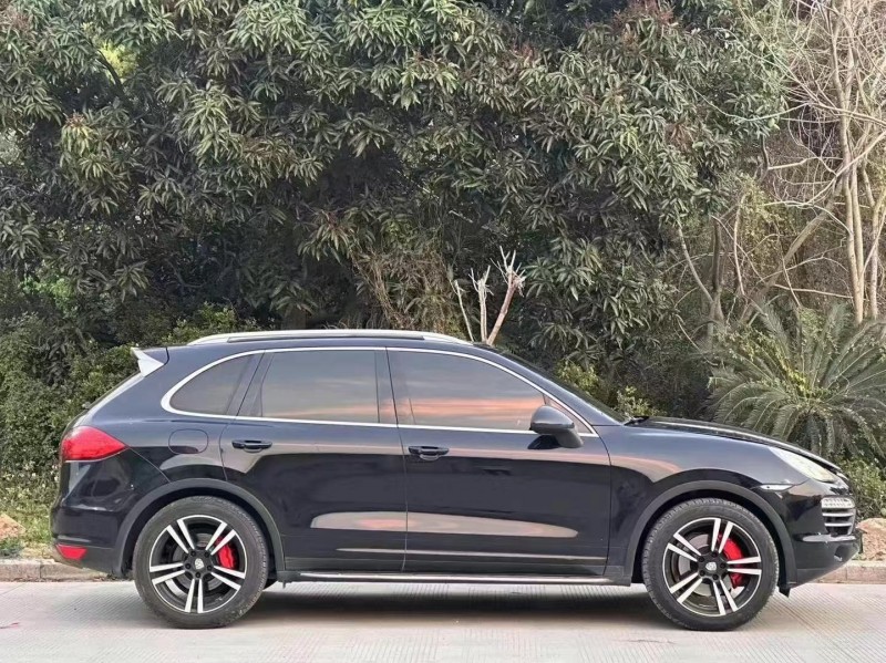 14年汕头保时捷卡宴