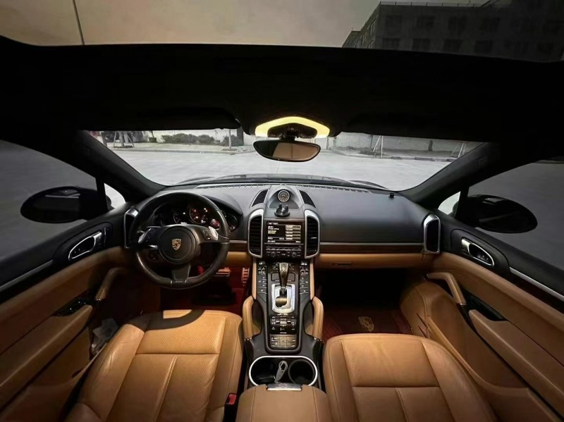 14年汕头保时捷卡宴