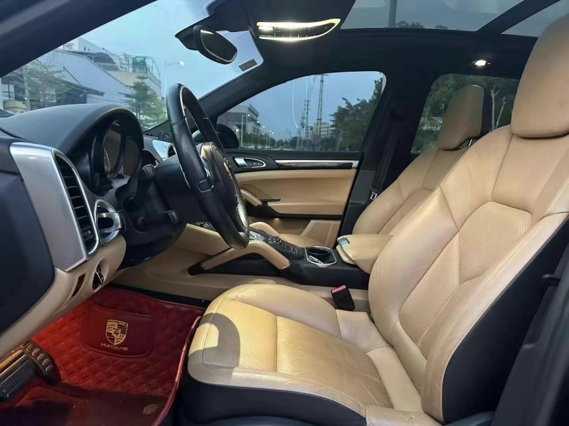 14年汕头保时捷卡宴