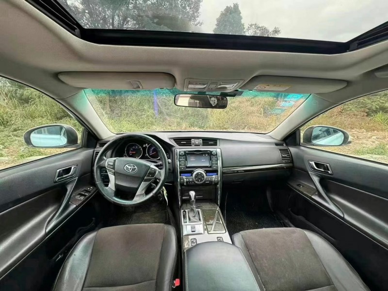 17年汕头丰田锐志