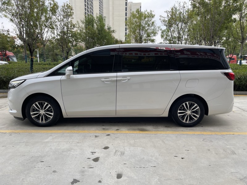 21年济宁别克GL8