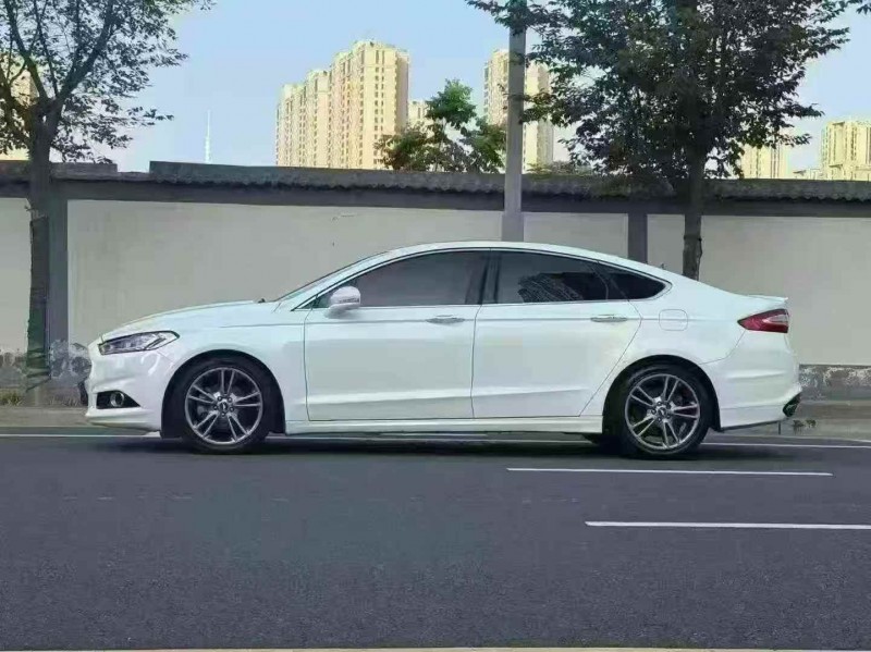 15年郑州福特蒙迪欧