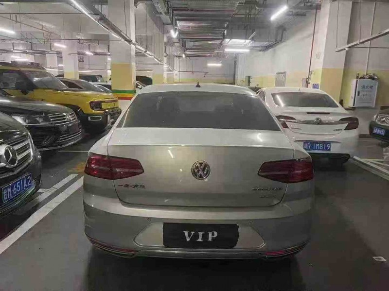 19年重庆市大众迈腾