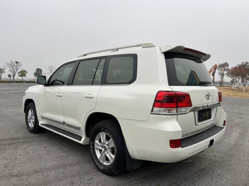 18年盐城丰田兰德酷路泽