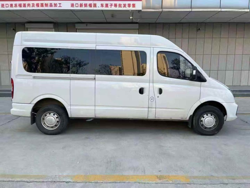 24年济宁大通V80